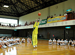 写真：シュート見本　レン