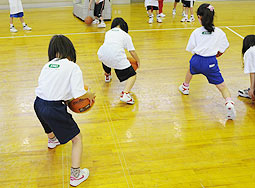 写真：女子も挑戦！