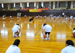 写真：ウォームアップ中