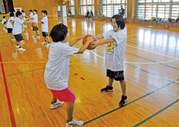 さぁ、ボールを落とさないように集中して