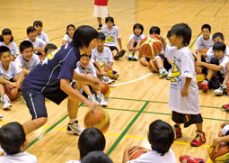 山口コーチと対戦中